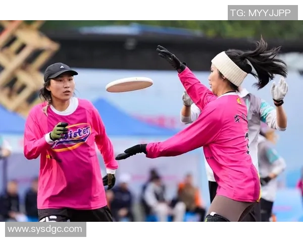 广州飞盘队与上海飞盘队赛后复盘探讨灵活性表现与战术调整